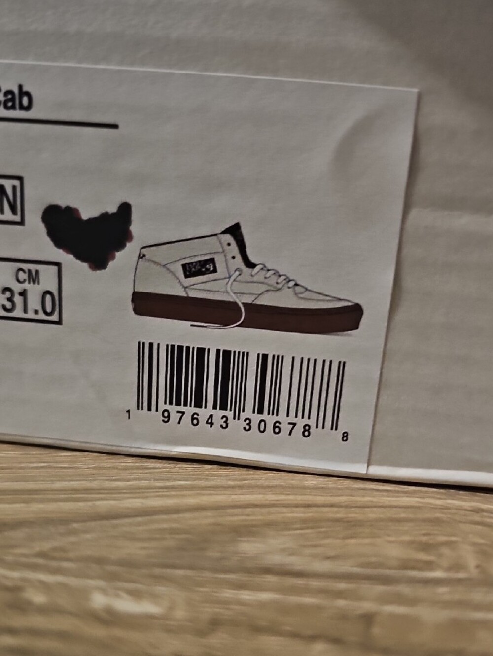 Vans Men’s Half Cab Sneakers in White and Gum - Picture 9 of 9